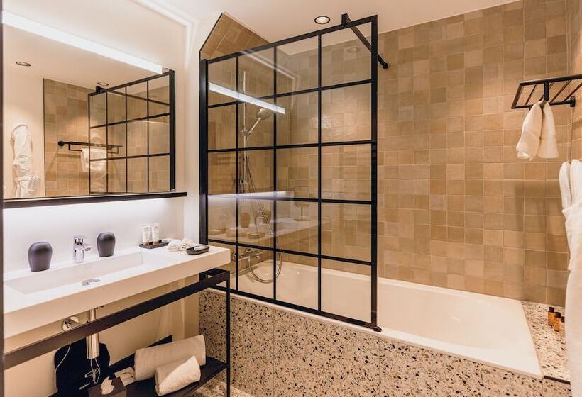 Полулюкс, Hostellerie Cèdre & Spa Beaune