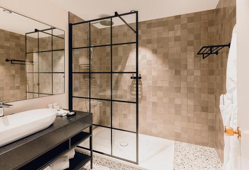 Номер Комфорт, Hostellerie Cèdre & Spa Beaune
