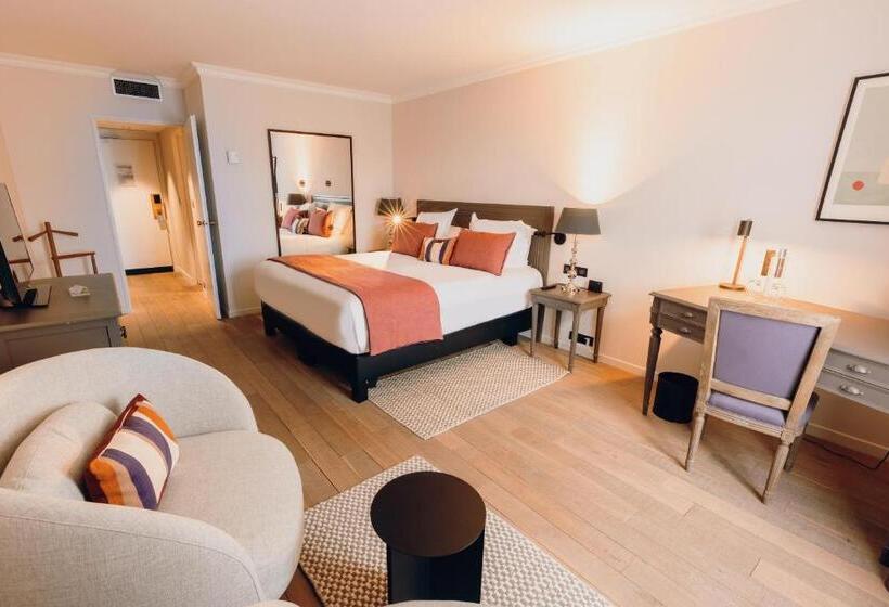 Номер Deluxe, Hostellerie Cèdre & Spa Beaune