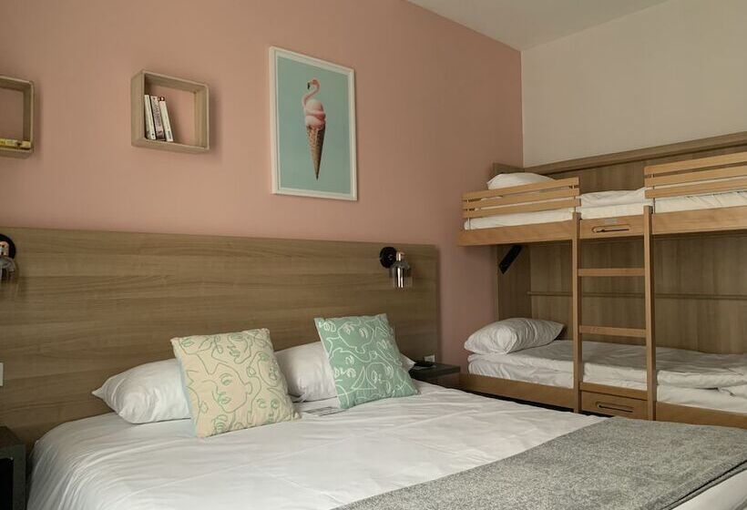 Четырехместный Номер Superior, Urban Jungle Hôtel Orleans