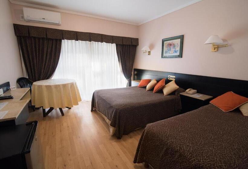 חדר סטנדרט לשלושה, Gran Hotel Continental