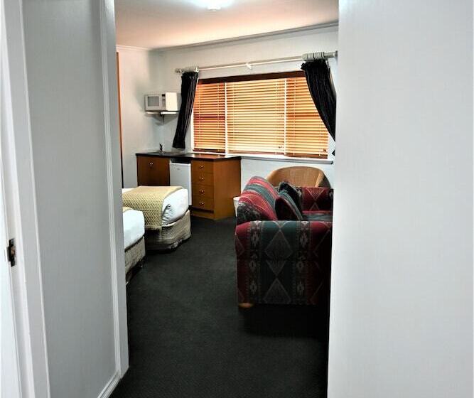 패밀리 룸, Grand Country Lodge Motel