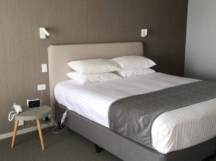 스위트, Argosy Motor Inn