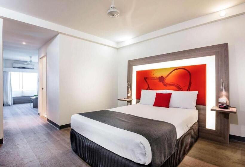 주니어 스위트 킹사이즈 침대, Novotel Darwin Cbd