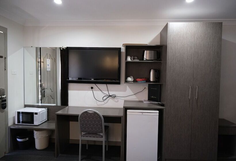 스탠다드 룸 1층, Sapphire Palms Motel