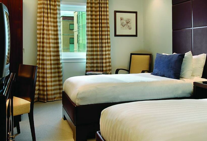 Номер Клуб, Stamford Bridge Hotel London