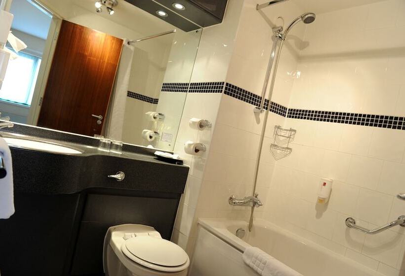 Номер Стандарт, Holiday Inn Wolverhampton   Racecourse, An Ihg