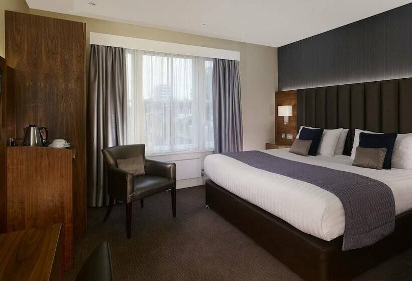 Номер Клуб, Norfolk Towers Paddington