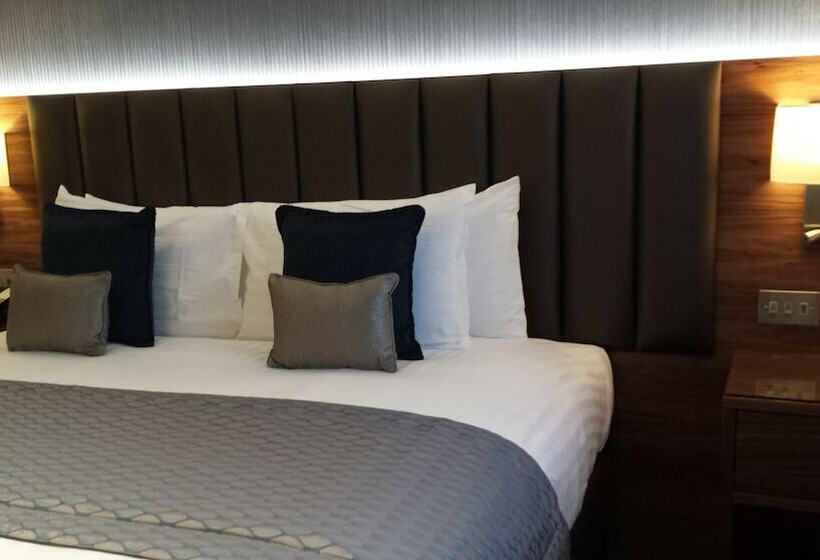 Номер Клуб, Norfolk Towers Paddington