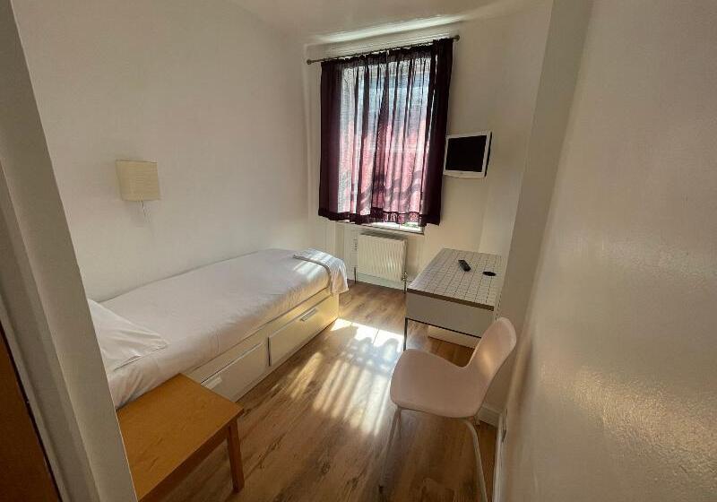 Номер Стандарт Индивидуальный, OYO Somerset Hotel Baker Street London