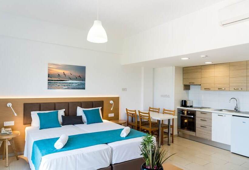 サイドオーシャンビューのスタンダードワンルーム, Helios Bay Hotel And Suites