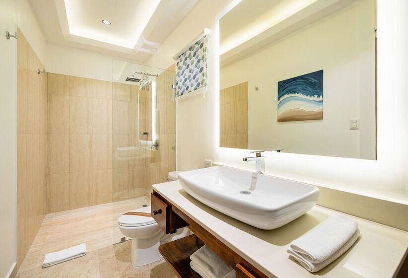스위트, Tamarindo Diria Beach Resort