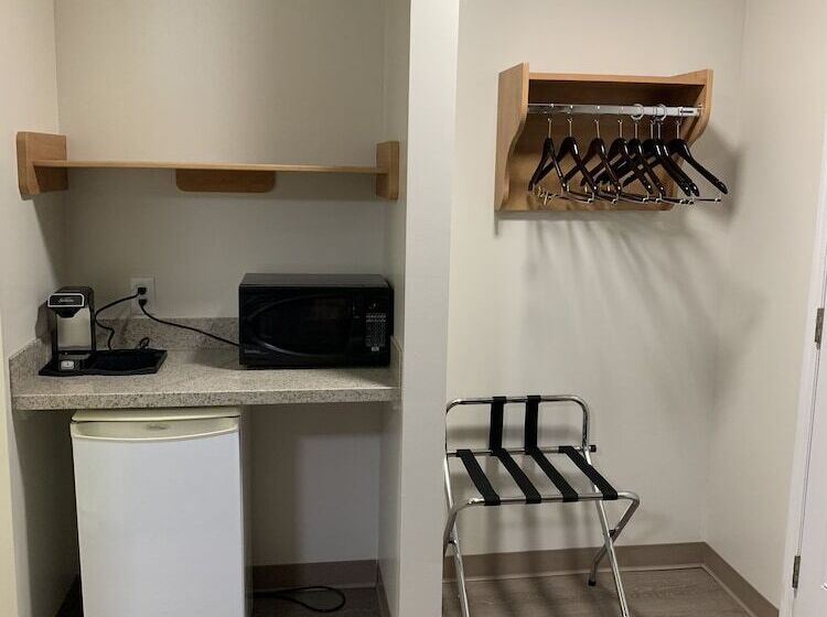 Номер Стандарт 2 Двуспальные Кровати, Westway Inn Motel