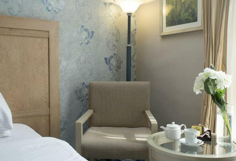 اتاق استاندارد با چشم‌انداز باغ, Le Passage Cairo Hotel & Casino