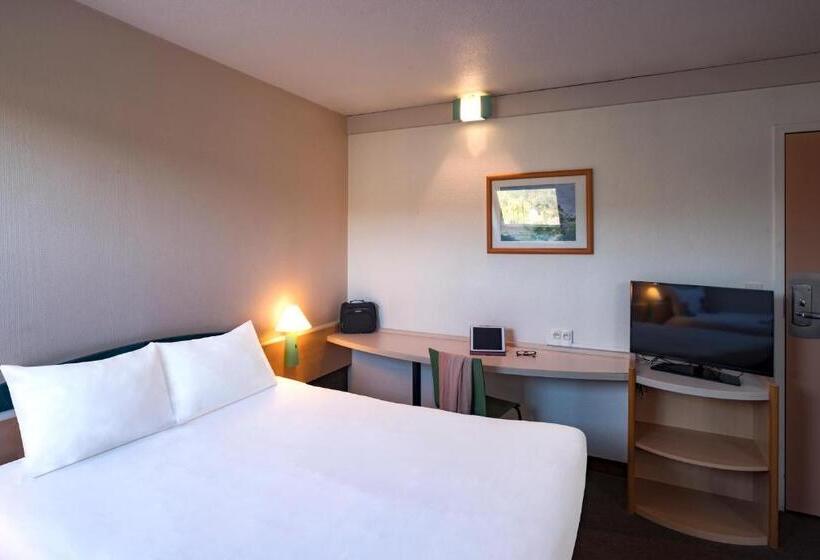 Апартаменты 2 Спальни, Ibis Creilsuroise