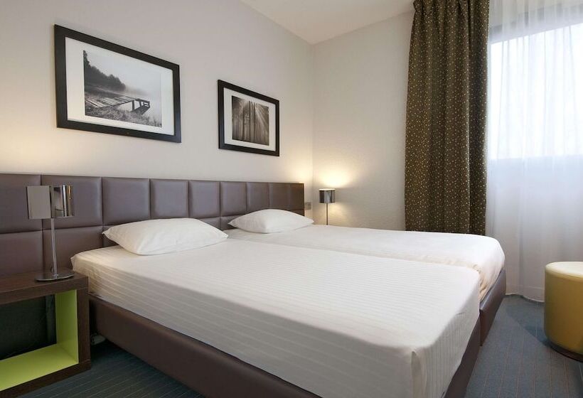 Номер Стандарт, Kyriad Hôtel Orly Aéroport   Athis Mons