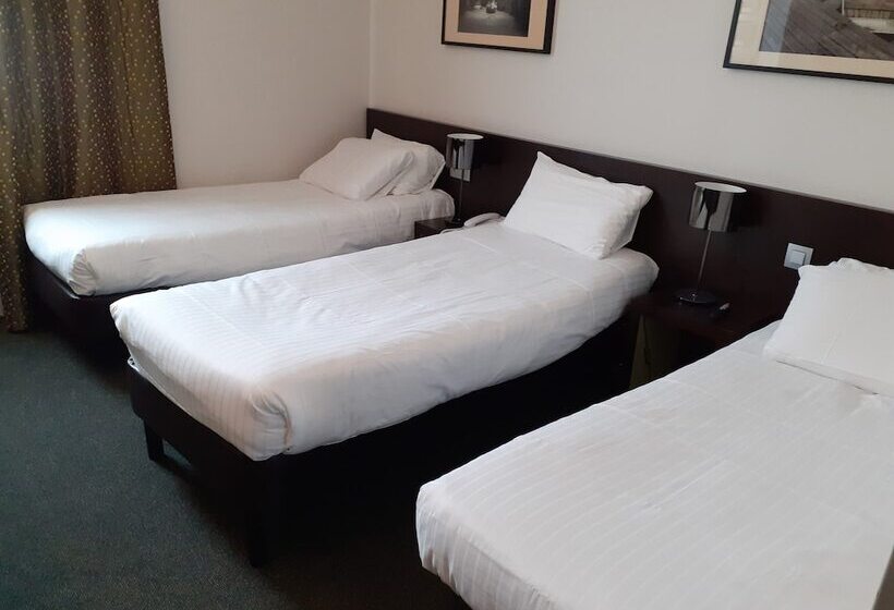 Номер Стандарт, Kyriad Hôtel Orly Aéroport   Athis Mons