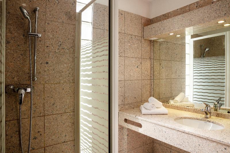 Номер Deluxe, Hôtel Les Trois Roses, Meylan Grenoble The Originals Boutique
