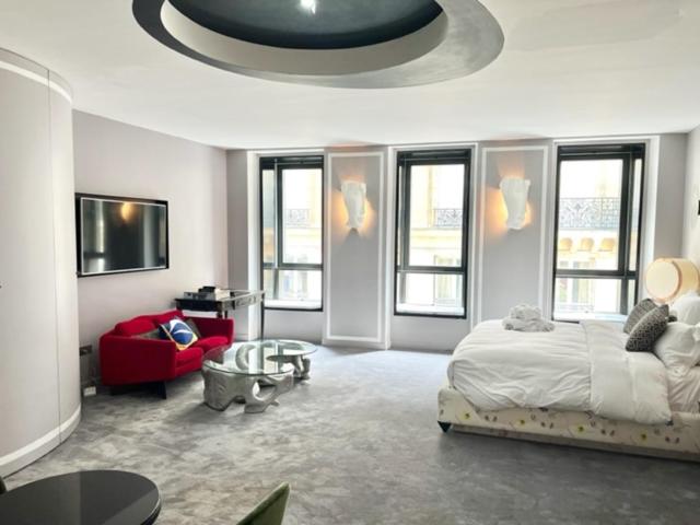 スイート, The Place To Be In Saint Germain Des Près   Montana 2