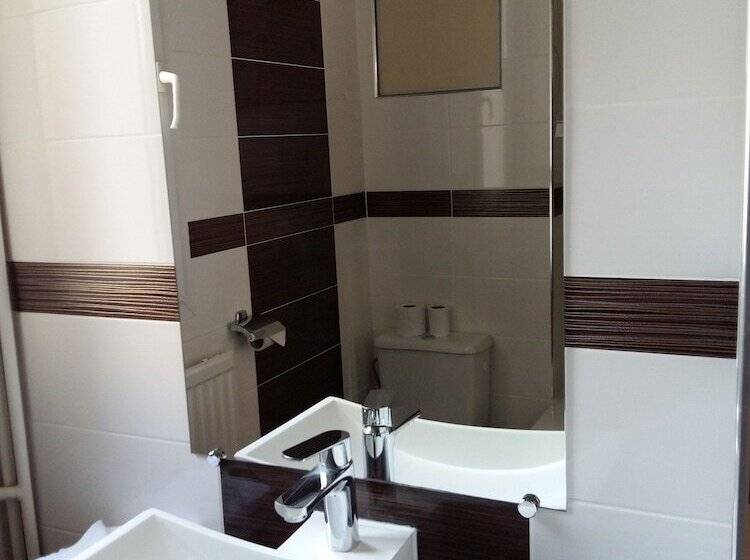 اتاق استاندارد یک نفره, Hôtel Roi René