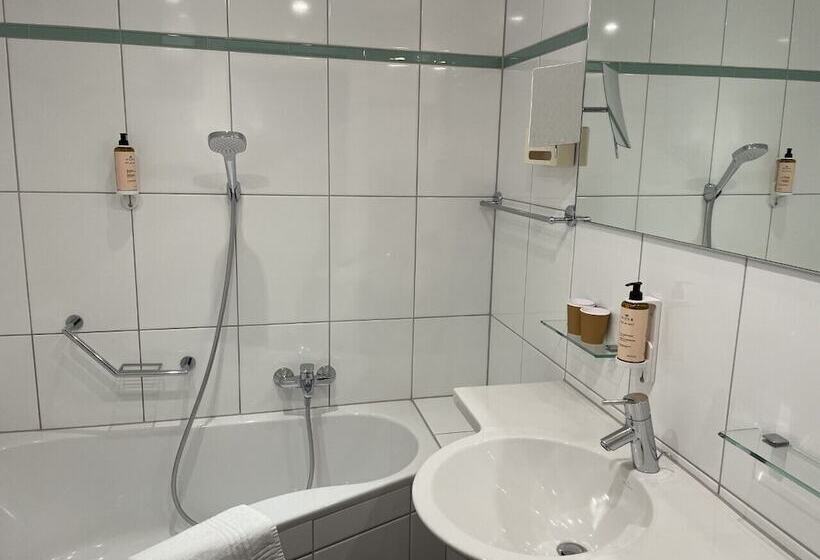 Классический Номер, Mercure Strasbourg Centre Petite France