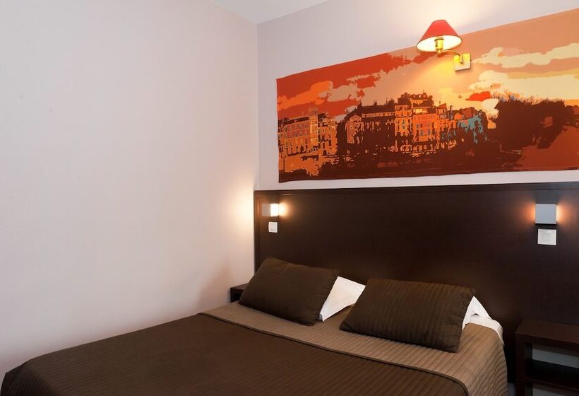Family Room, Odessa Montparnasse