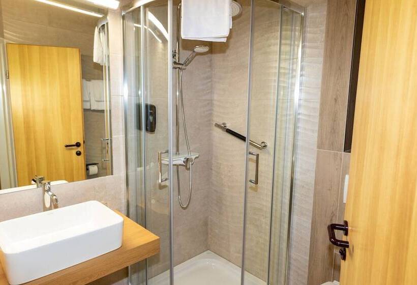 Номер Стандарт, Pilvax Hotel Budapest