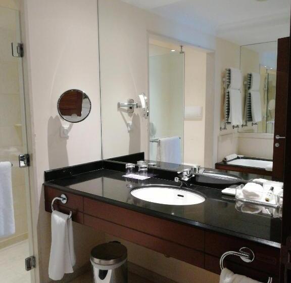 غرفة ديلوكس سرير كينج, Hyatt Regency Thessaloniki