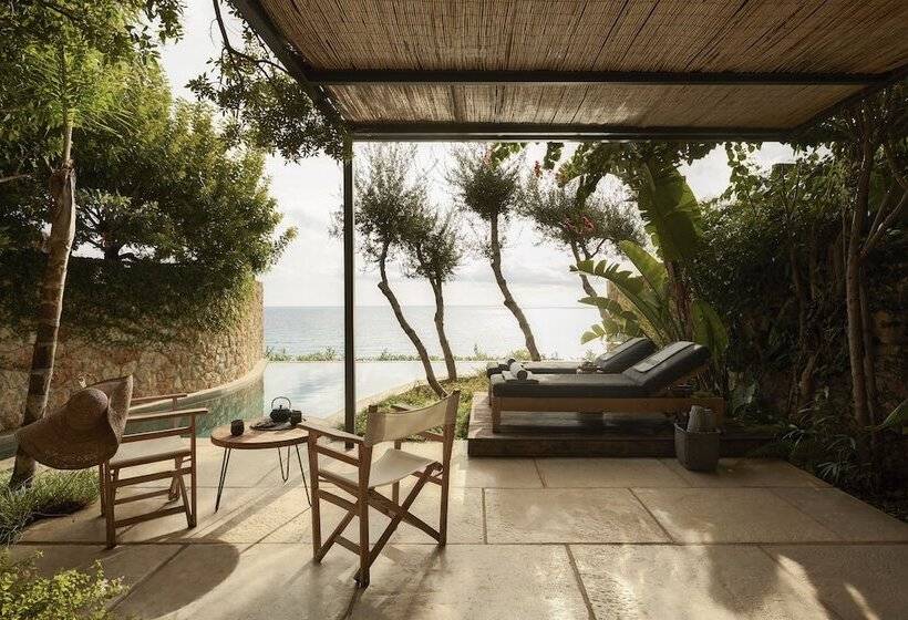 스위트, F Zeen Kefalonia