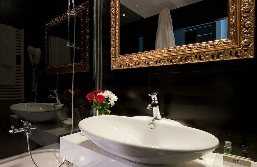 اتاق استاندارد سه نفره, C Hotels Fiume