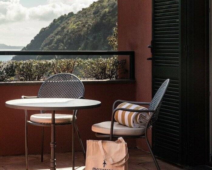 Номер Стандарт Вид на Море, Mezzatorre Hotel & Thermal Spa