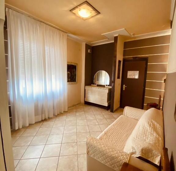 디럭스 주니어 스위트, Art Hotel Pandos