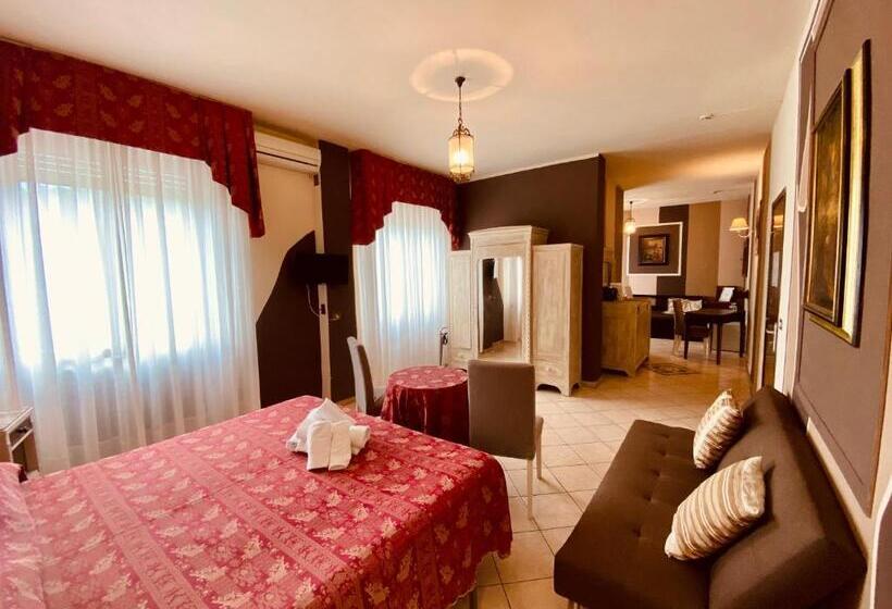 اتاق خانوادگی, Art Hotel Pandos