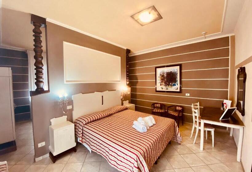디럭스 주니어 스위트, Art Hotel Pandos