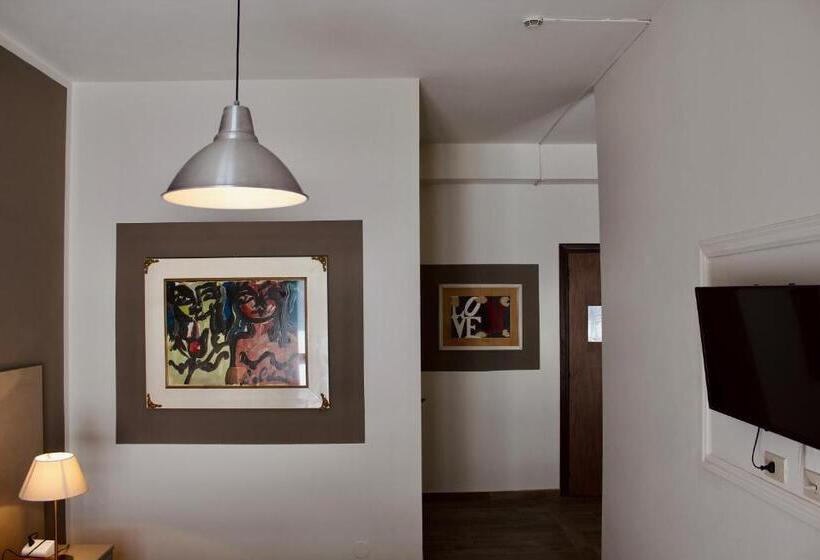 풀장 전망 스위트, Art Hotel Pandos