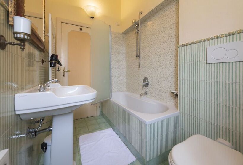Quarto Deluxe, Villa Scacciapensieri Boutique