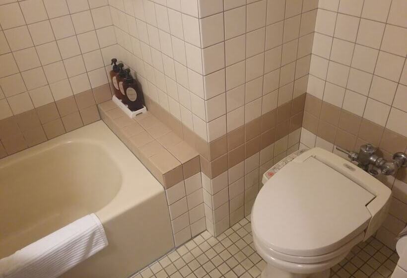 Quarto Estandar, Miyazaki Kanko