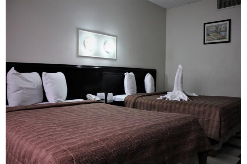 سوییت جونیور, Aristos Puebla