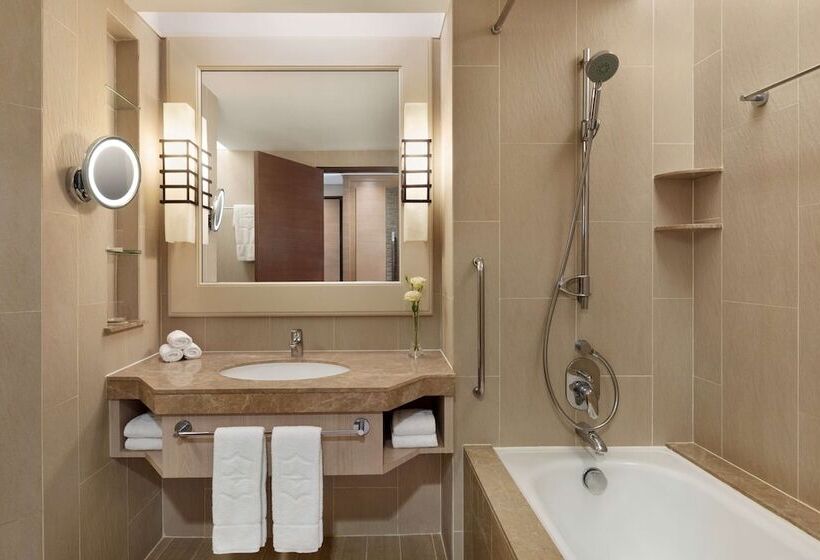 Номер Superior, Shangri La Rasa Ria, Kota Kinabalu