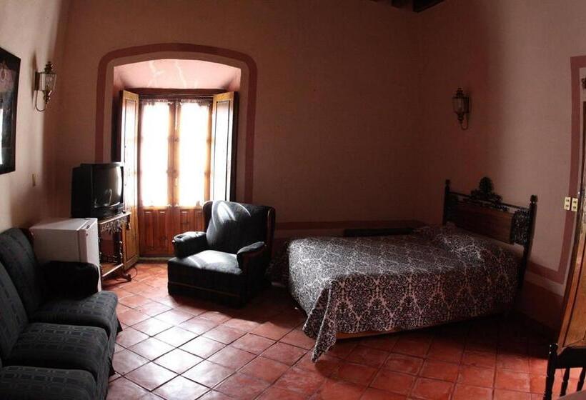 اتاق استاندارد سه نفره, Casa Del Pingorongo
