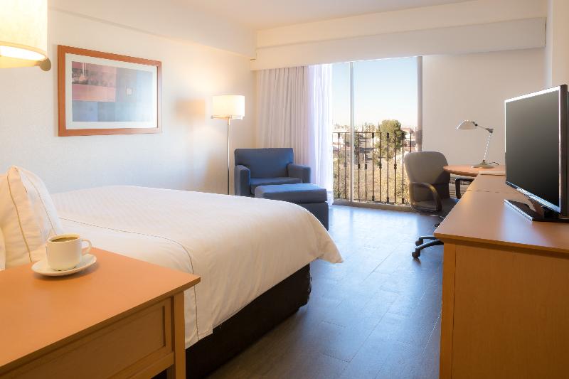 اتاق سوپریور با تخت بزرگ, Fiesta Inn Express Chihuahua