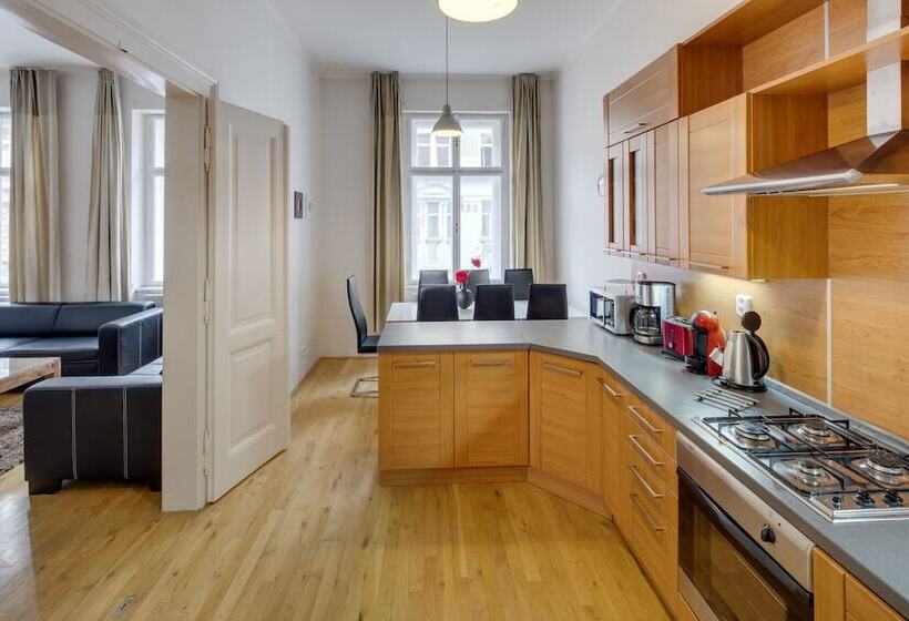 آپارتمان 3 خوابه, Selinor Old Town Apartments