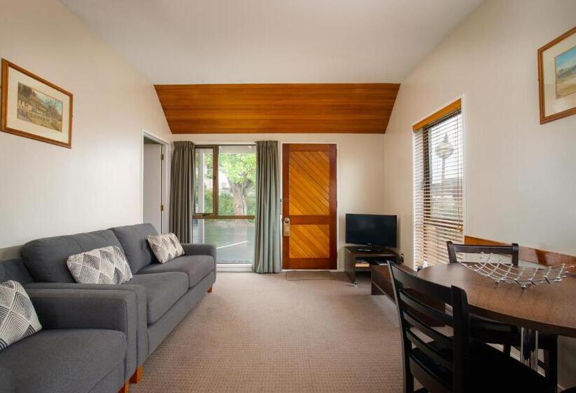 Апартаменты 2 Спальни, Ashford Motor Lodge