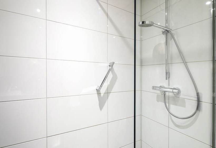 Номер Стандарт, Van Der Valk Hotel Rotterdam Nieuwerkerk