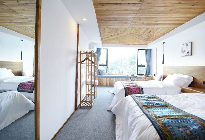 Трехместный Номер Deluxe, Greenforest Lodge