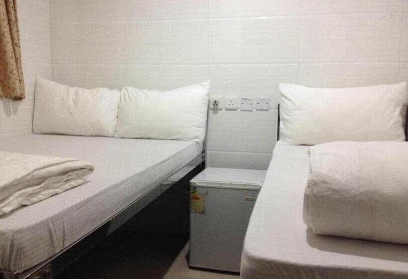 اتاق راحتی سه تخته, New Euro Asia Guest House