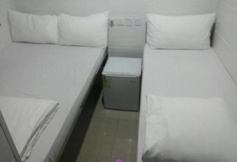اتاق راحتی سه تخته, New Euro Asia Guest House
