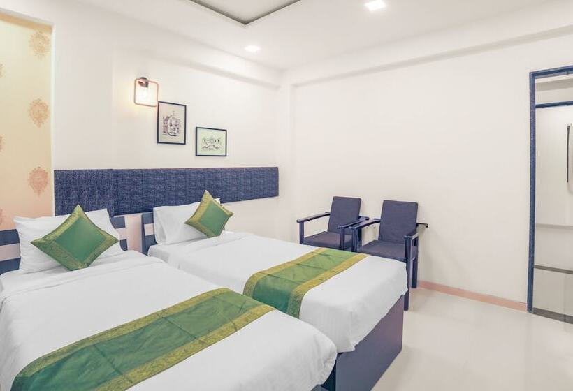 Quarto Estandar, Treebo Chalets, Nagpur Airport