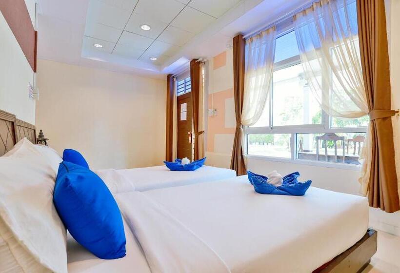اتاق استاندارد با چشم‌انداز استخر, Aonang Privacy Resort