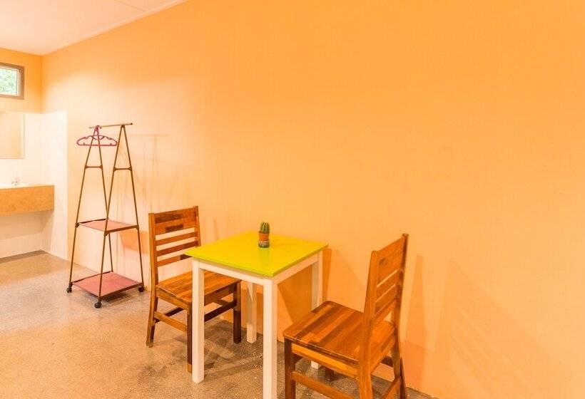 اتاق استاندارد سه نفره, Aonang Privacy Resort